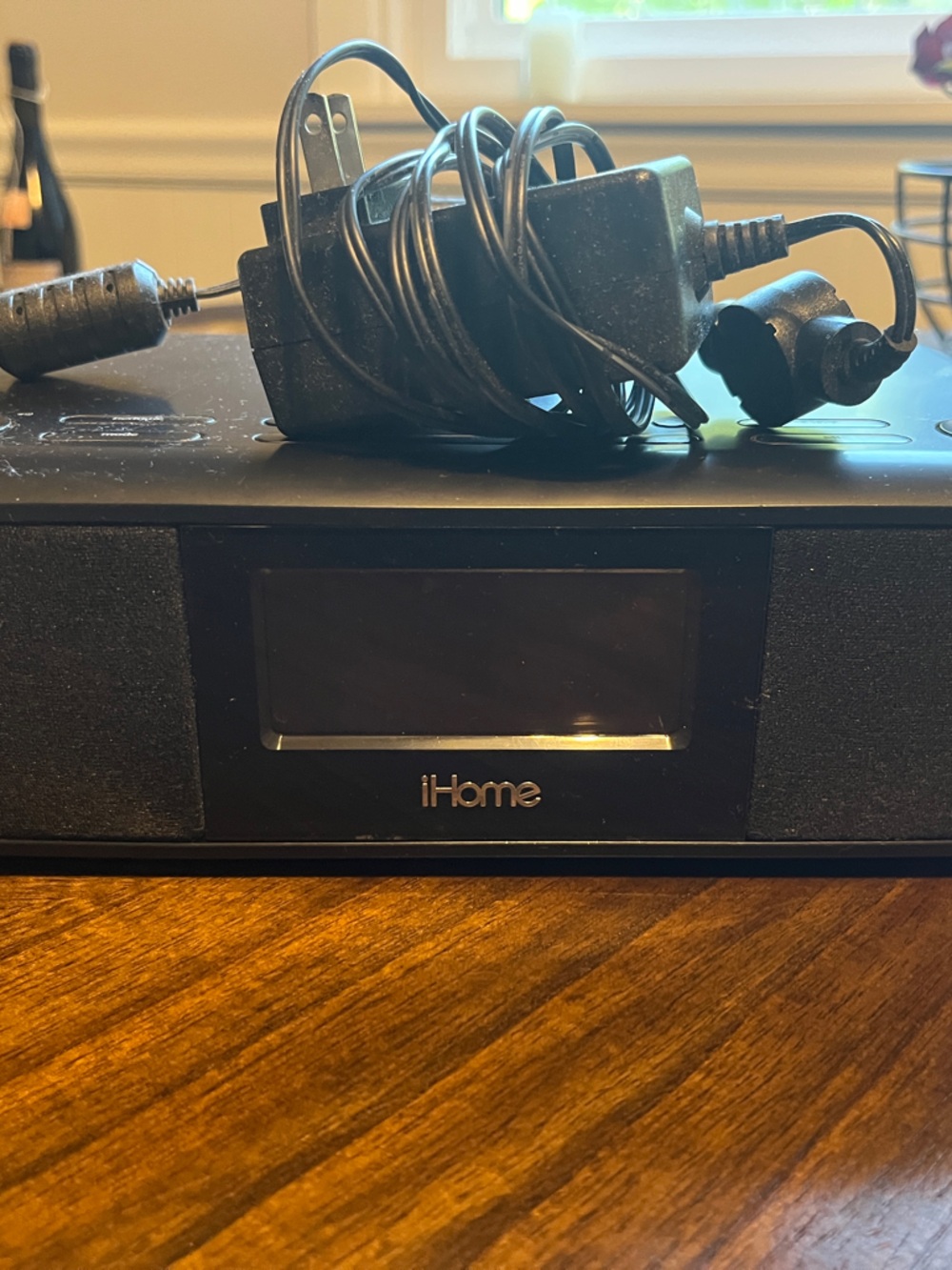 iHome Black Digital Clock Radio with Speaker and Cables